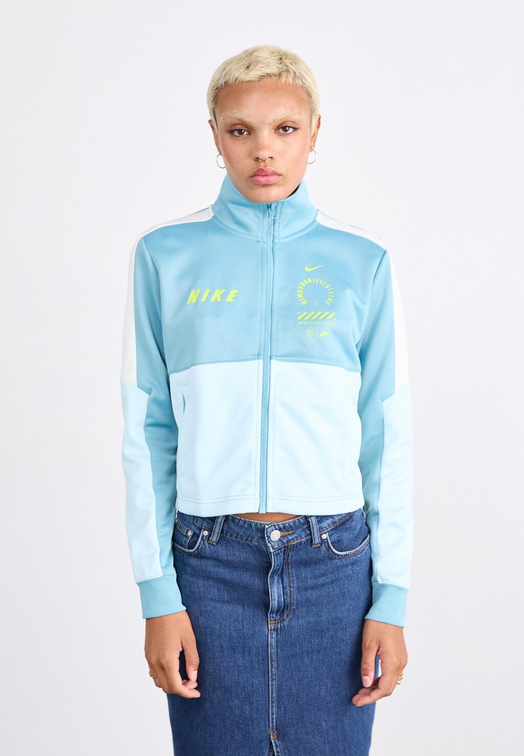 

Тренировочная куртка Nike, темно-синий