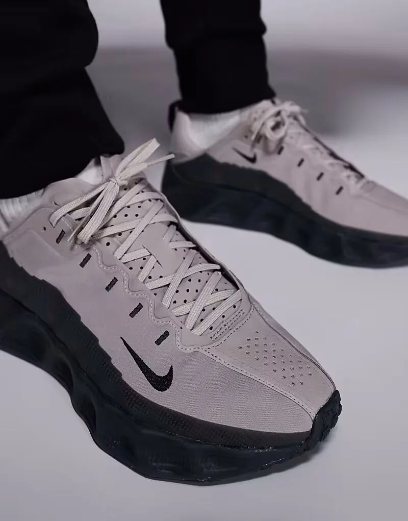 Светоотражающие кроссовки Nike Ava Rover черного и серого цвета — фото 3