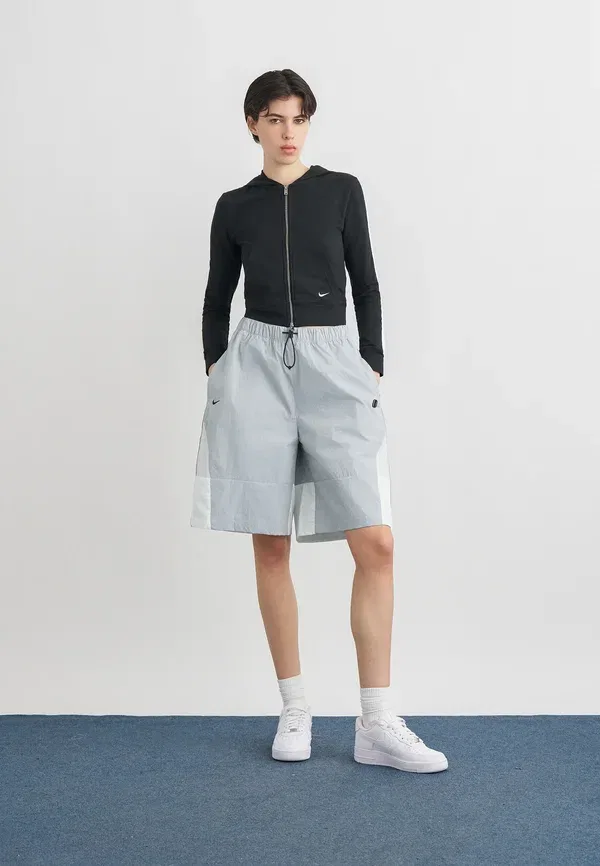Шорты Nike Sportswear Shox, волчий серый/жемчужно-розовый — фото 2