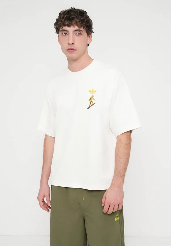 Футболка унисекс с принтом лыжного клуба Adidas Originals, Core White — фото 4