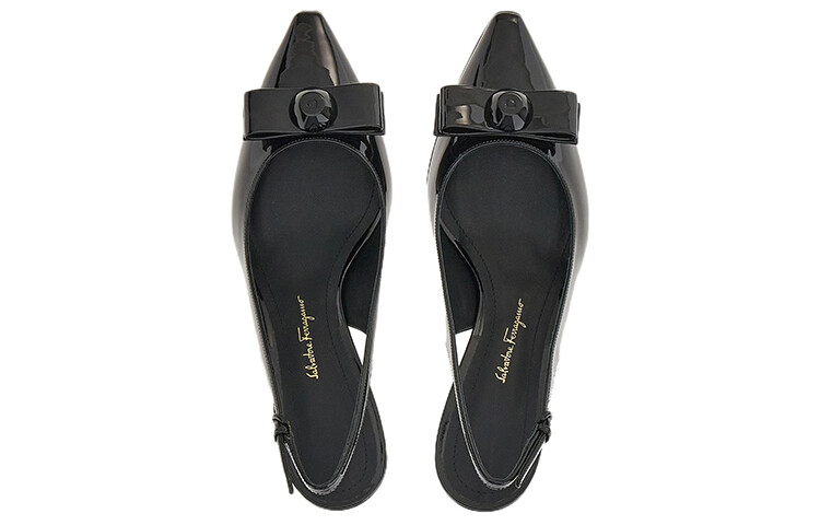 Туфли женские Ferragamo Vara на высоком каблуке, черный — фото 4