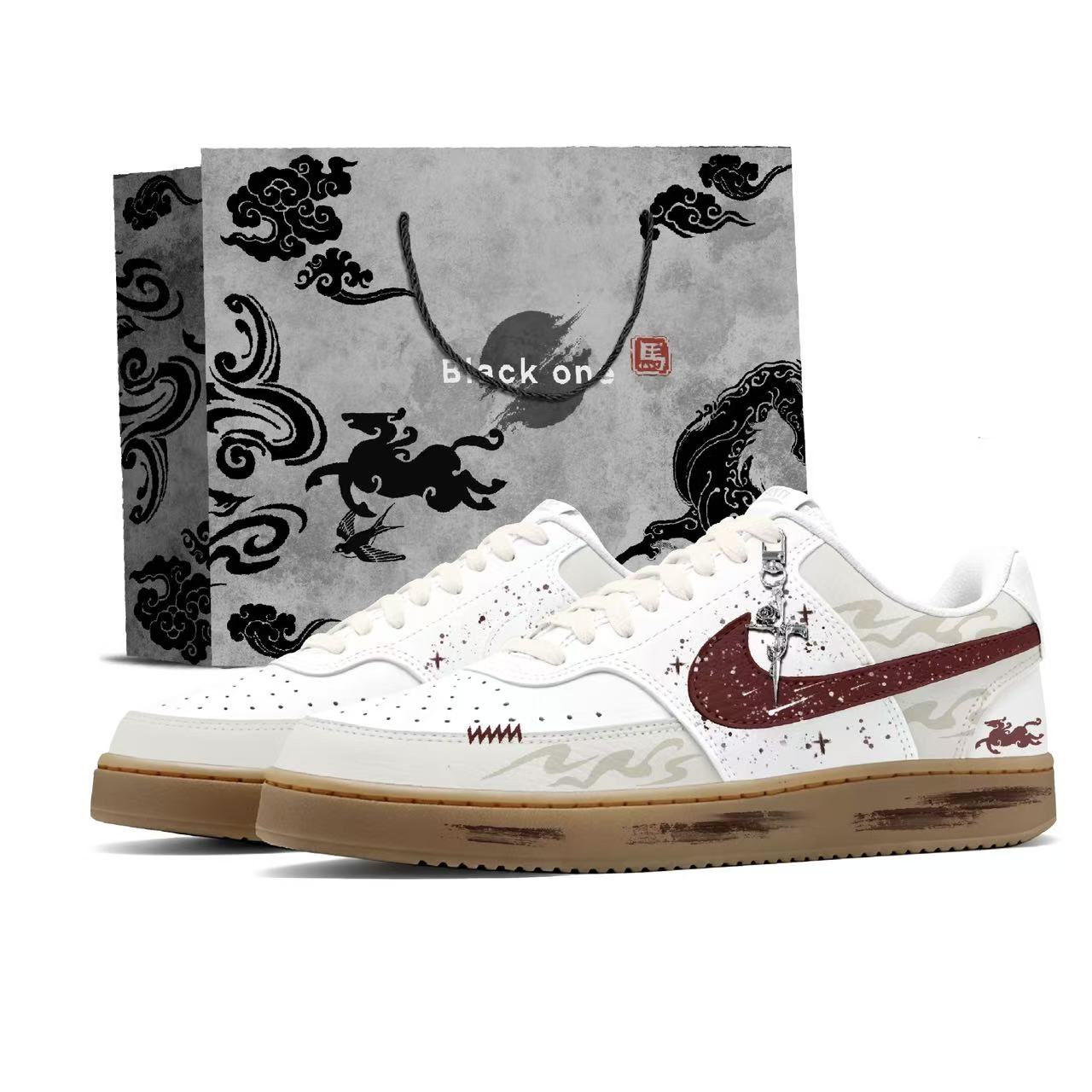 

Nike Мужские низкие скейтборд-кепы Court Vision 1 New Year Limited CNY с кожаной амортизацией и износостойким покрытием, белый с красными элементами