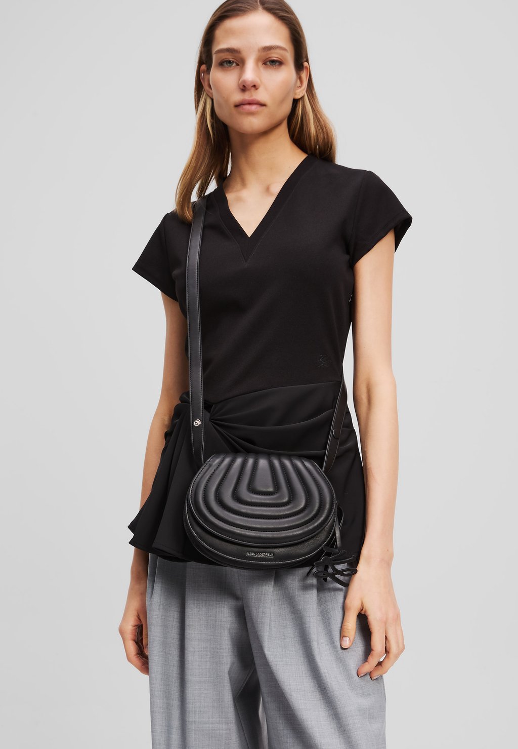 

Сумка WELLEN SADDLE KARL LAGERFELD, черный