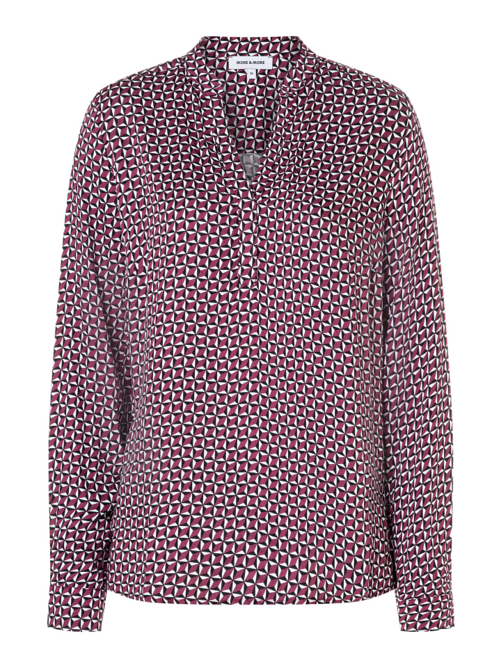 

Блузка свободного кроя, длинные рукава, мелкий графический принт. More & More