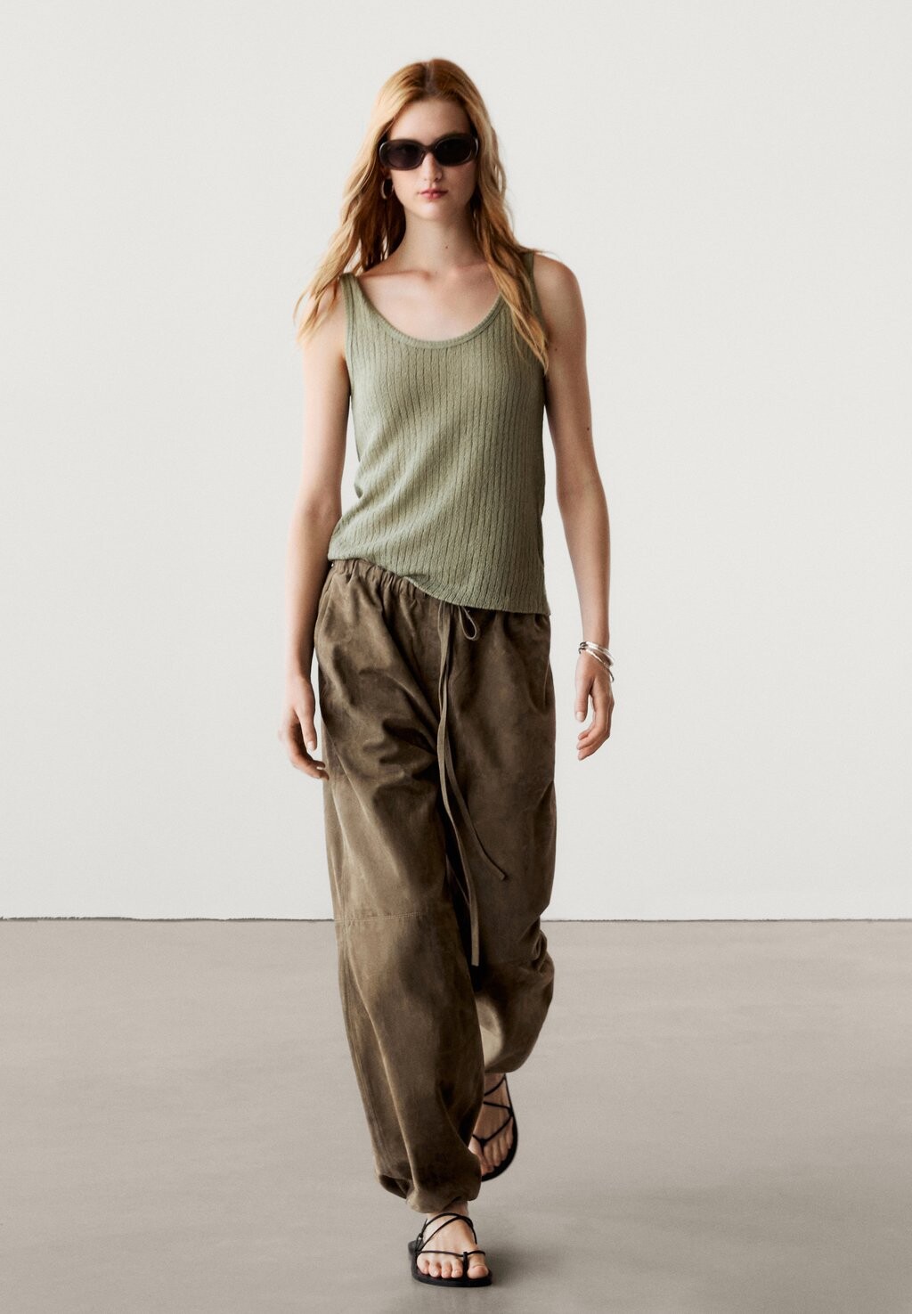 

Топ Textured Neck Strappy Massimo Dutti, зеленый