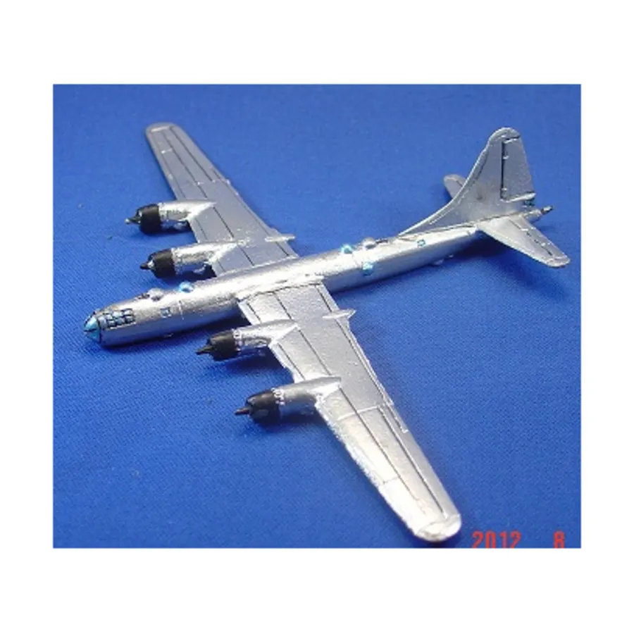 

Б-29 Суперкрепость, Luftwaffe 1946 Miniatures - United States (1:300)