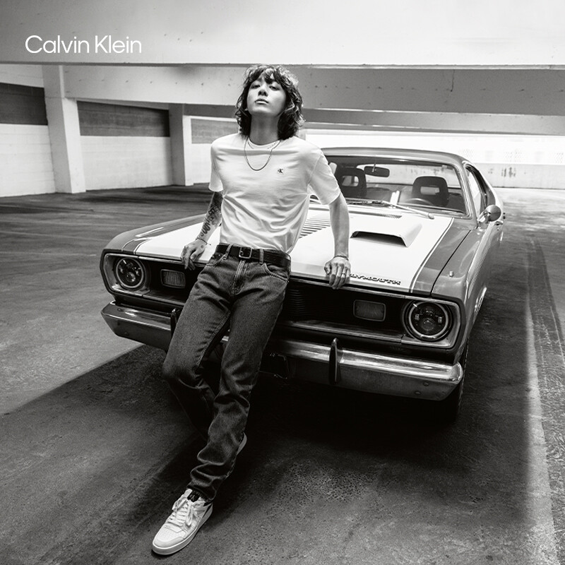 

Футболка мужская Calvin Klein Jeans с квадратным логотипом, зеленый