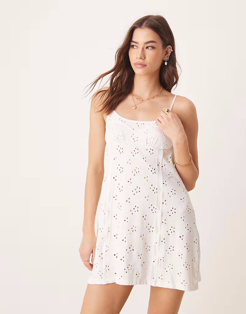 

Платье-комбинация мини Free People с ажурной отделкой цвета слоновой кости