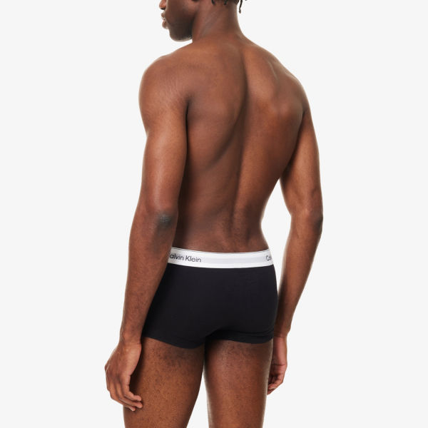 Трусы Calvin Klein Айкон низкие утягивающие хлопковые 3 шт, белый — фото 3