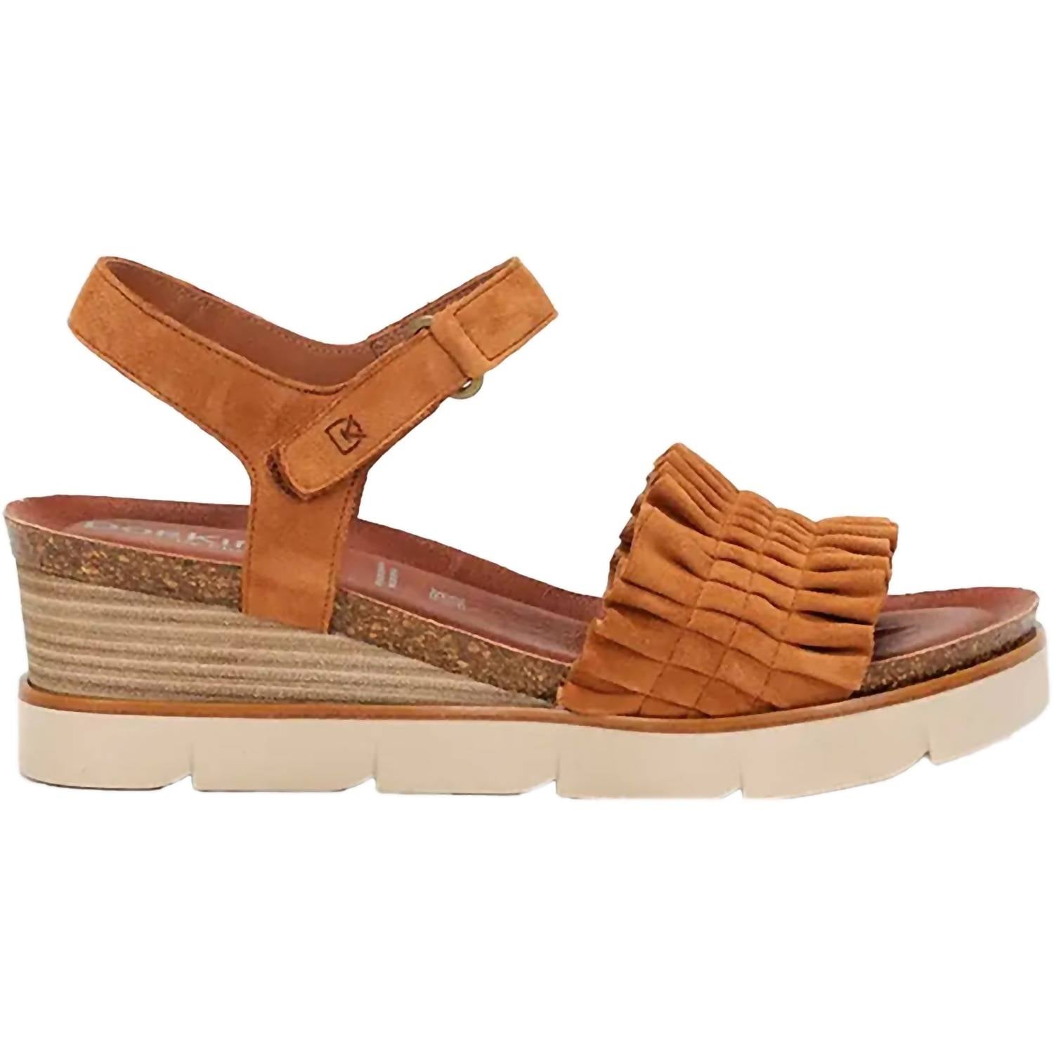 Women's Agnes Suede Sandal In Cuero Dorking by Fluchos, Cuero