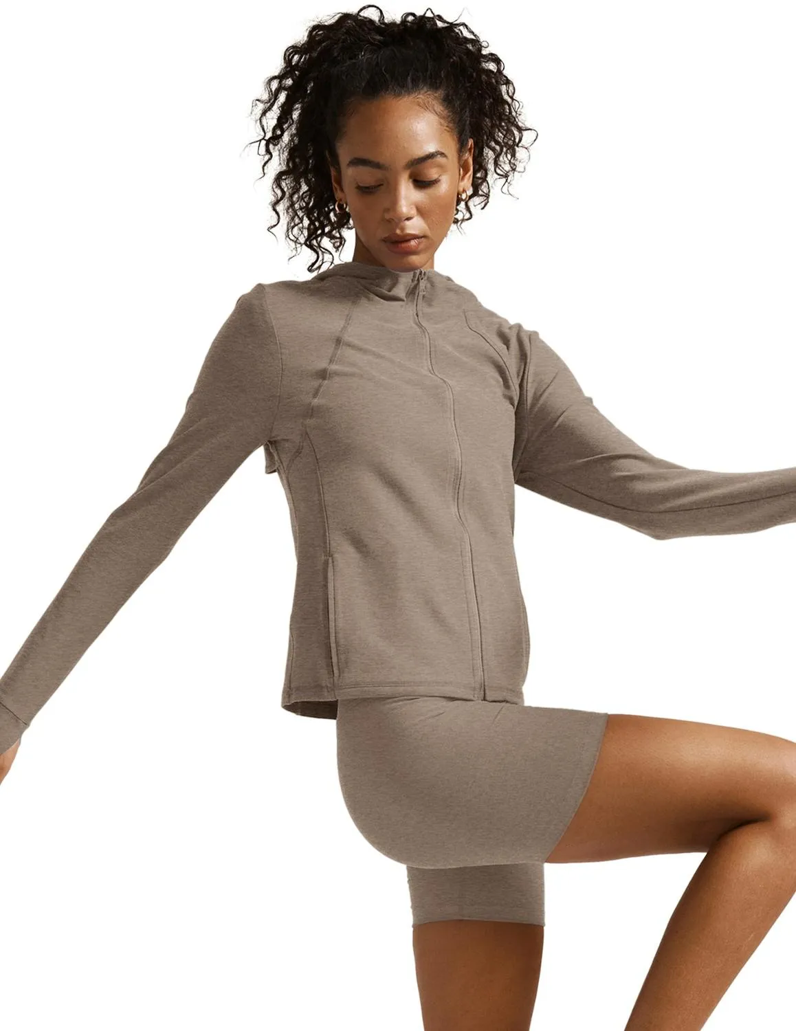 

Худи Spacedye High Energy женское Beyond Yoga, Birch Heather