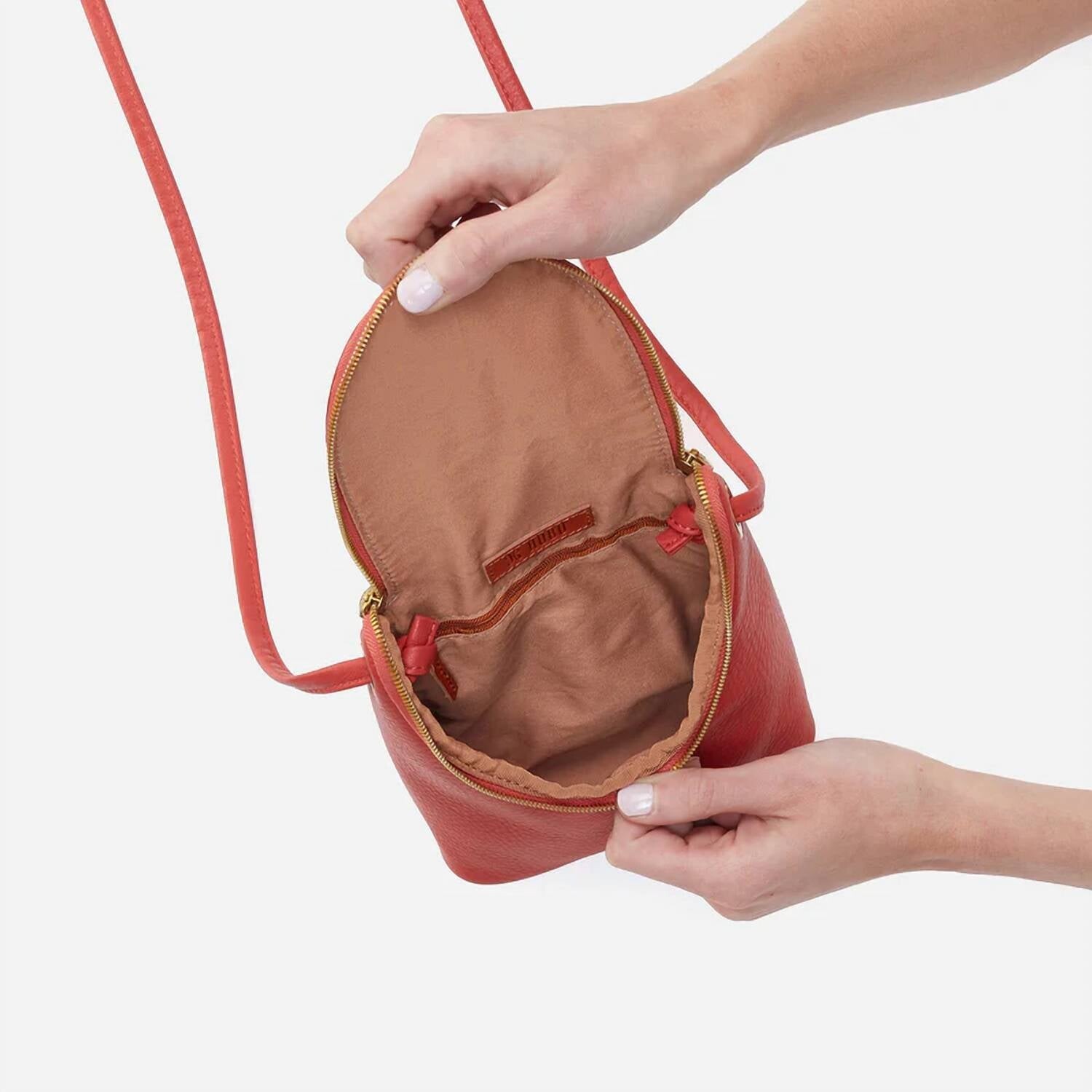 

Красная сумка через плечо Fern Hobo, красный