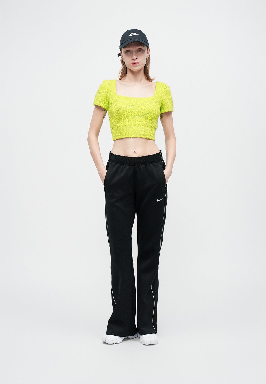 Футболка Nike Sportswear CROP, Cyber/Neon Yellow — фото 3