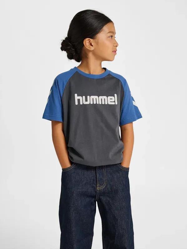 Футболка с принтом Hummel, цвет черное дерево — фото 2