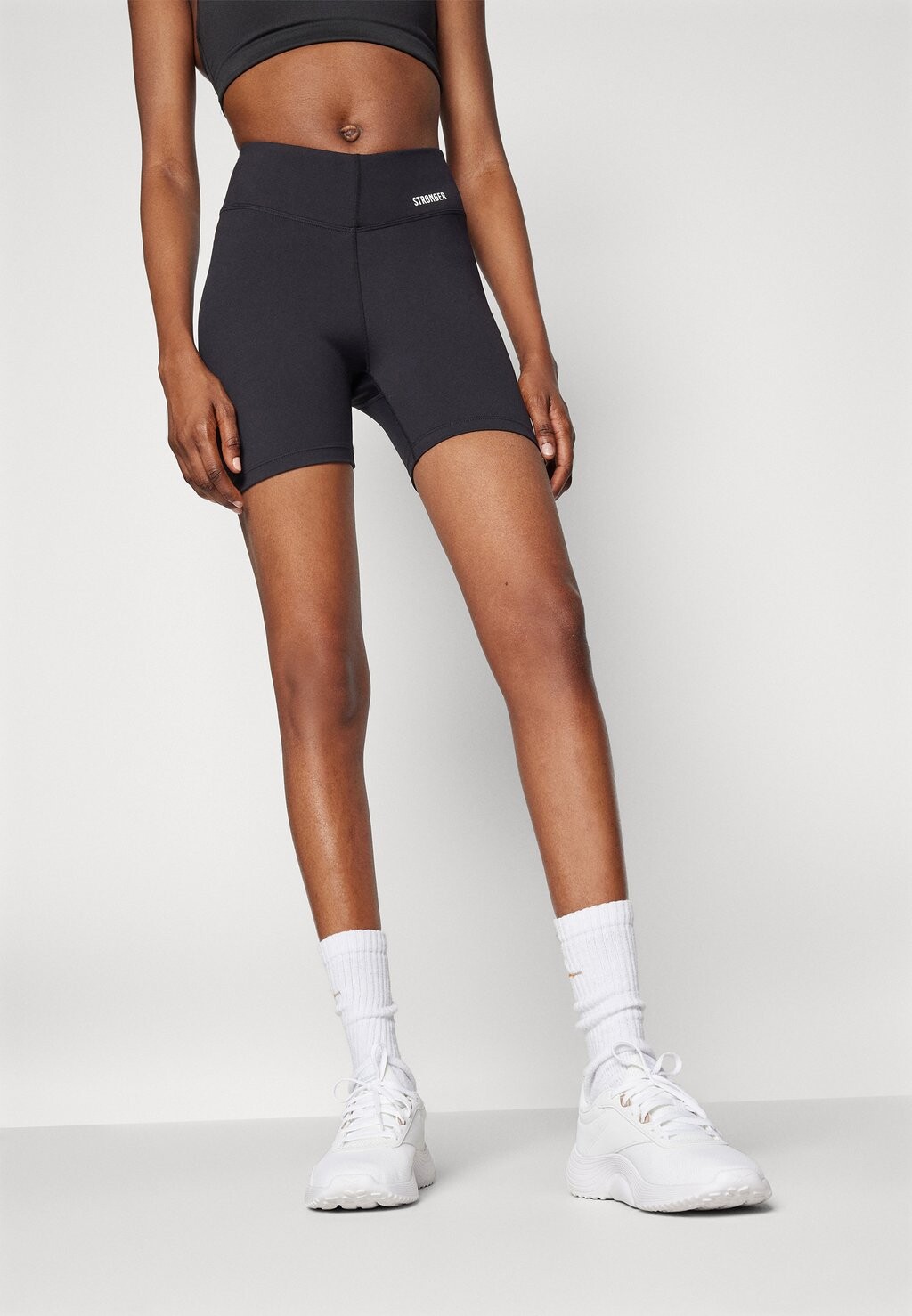 

Леггинсы Signature V Shape Bike Shorts Stronger, черные