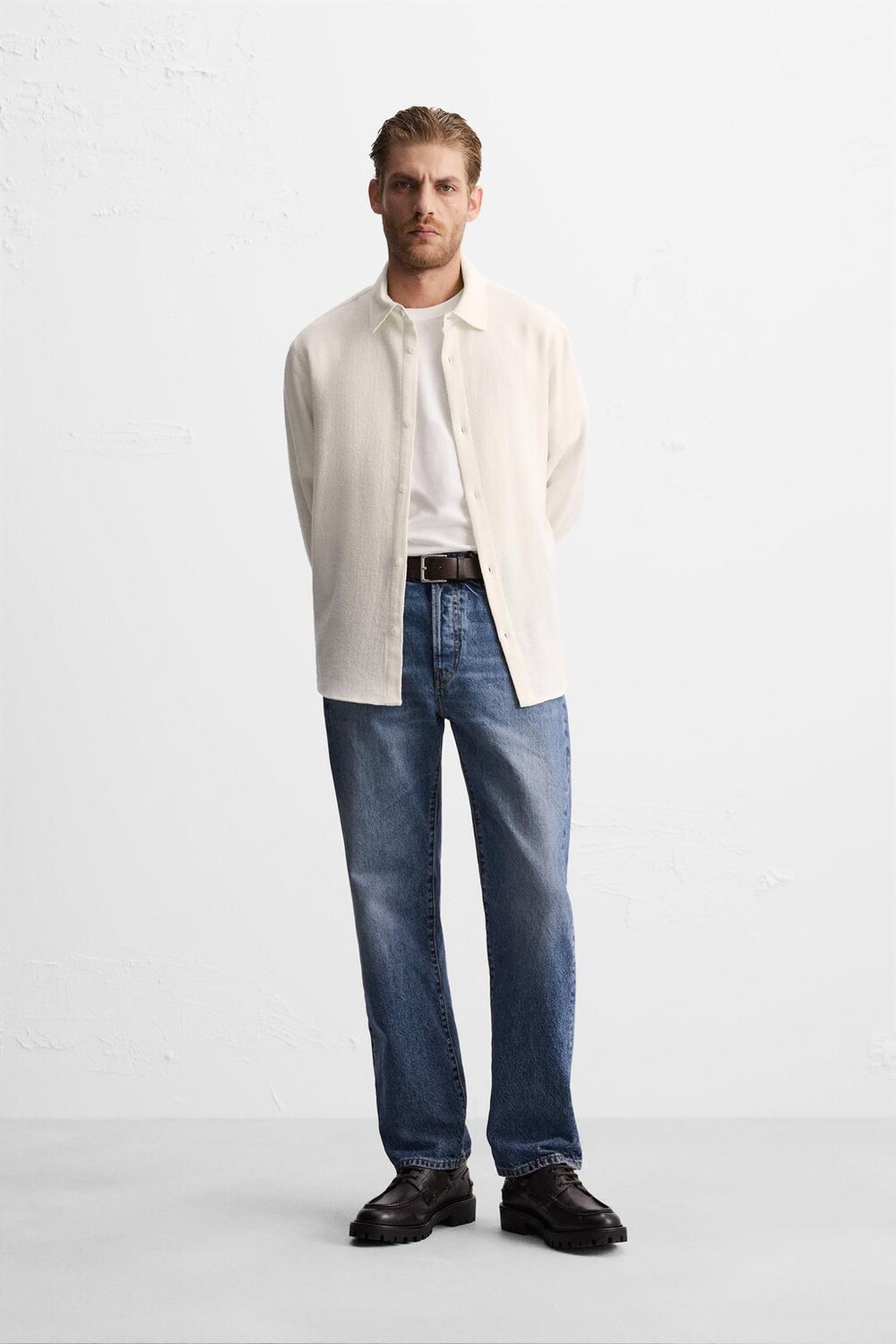 

Рубашка из текстурированной ткани букле ZARA, экрю