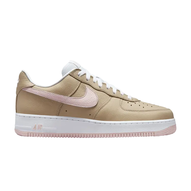 

Кроссовки Nike Air Force 1 Low Retro, бежевый