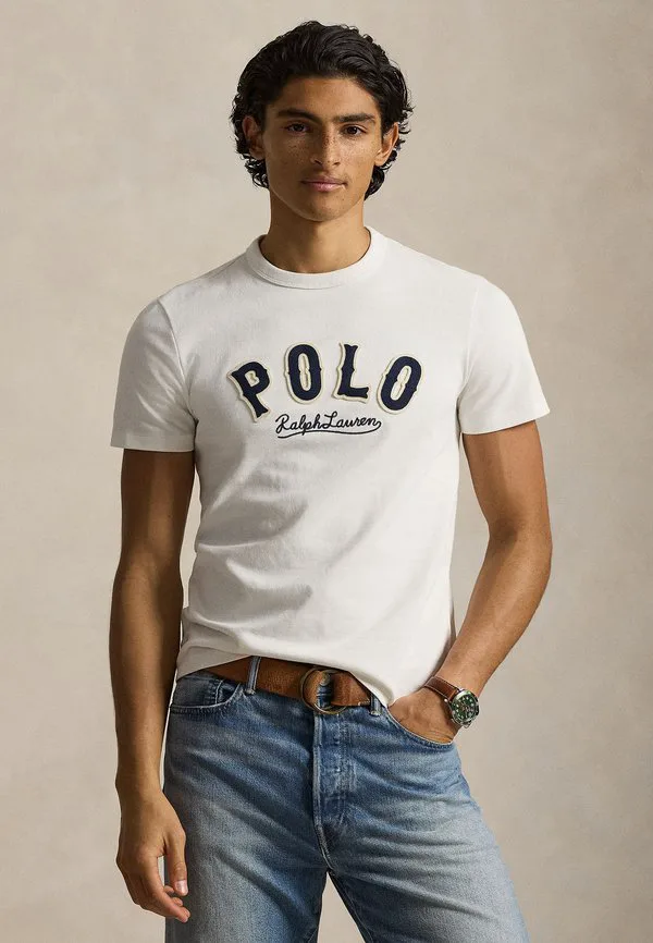 Футболка приталенного кроя с принтом логотипа в западном стиле. Polo Ralph Lauren, Deckwash White