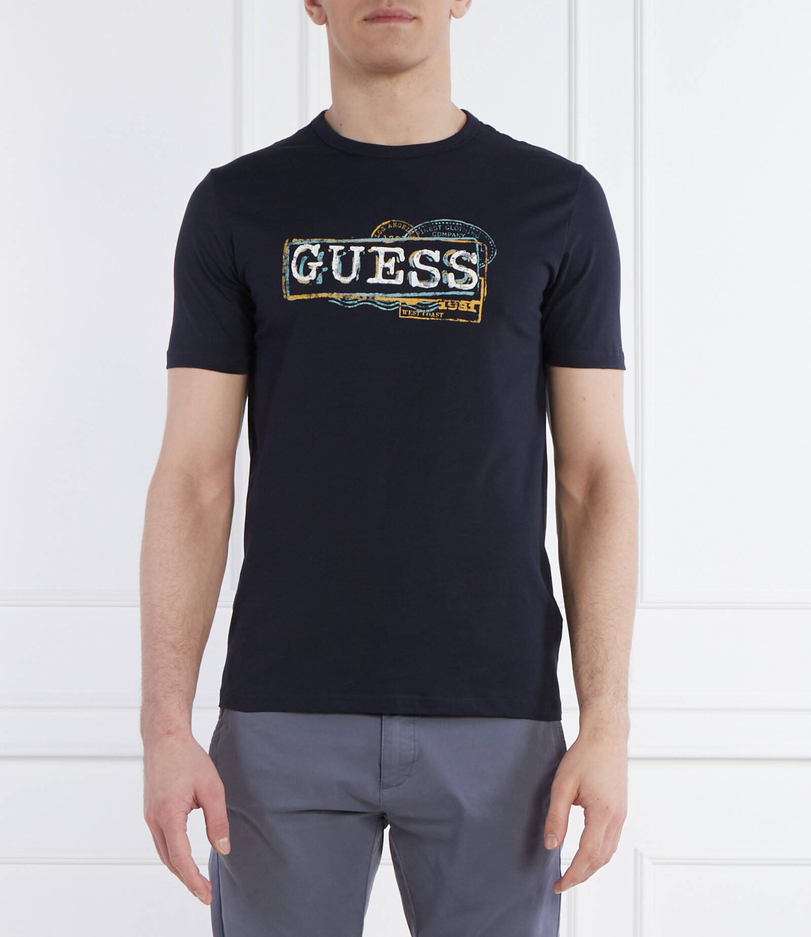 

Футболка GUESS Slim Fit, темно-синий