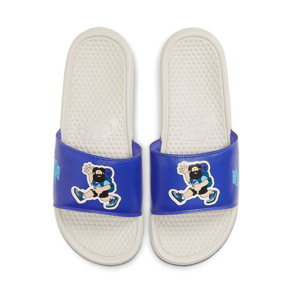 Тапочки benassi jdi print slide 'hiker cartoon - light bone' Nike, белый — фото 3
