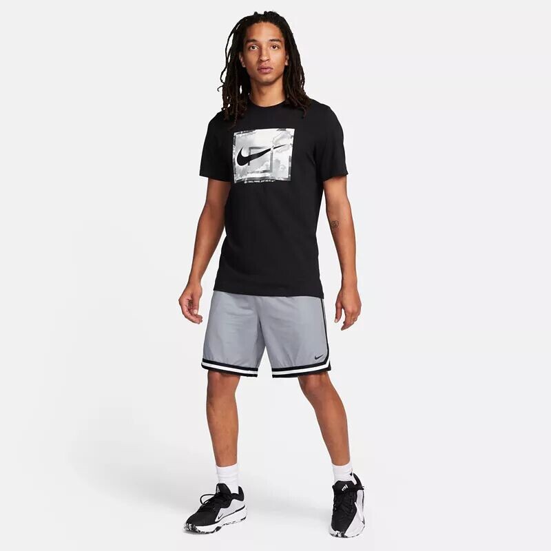 Мужские однотонные баскетбольные шорты Nike Dri-FIT DNA 8 дюймов — фото 2