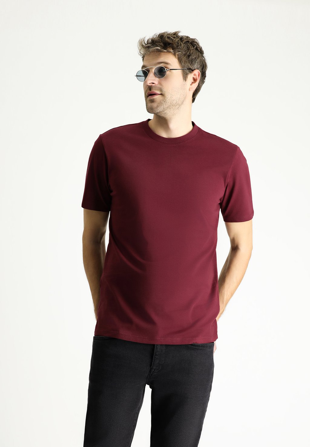 

Базовая футболка CREW NECK REGULAR FIT SOLID COLOR Kigili, бордовый