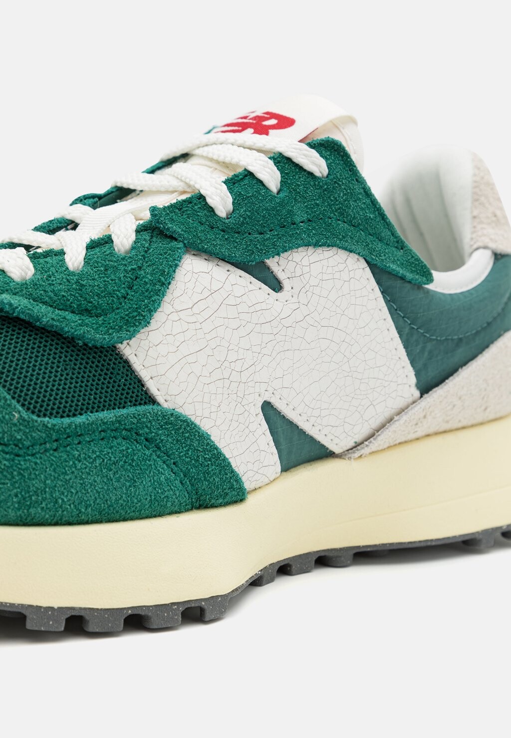 

Кроссовки на шнуровке U327 UNISEX New Balance, зеленый