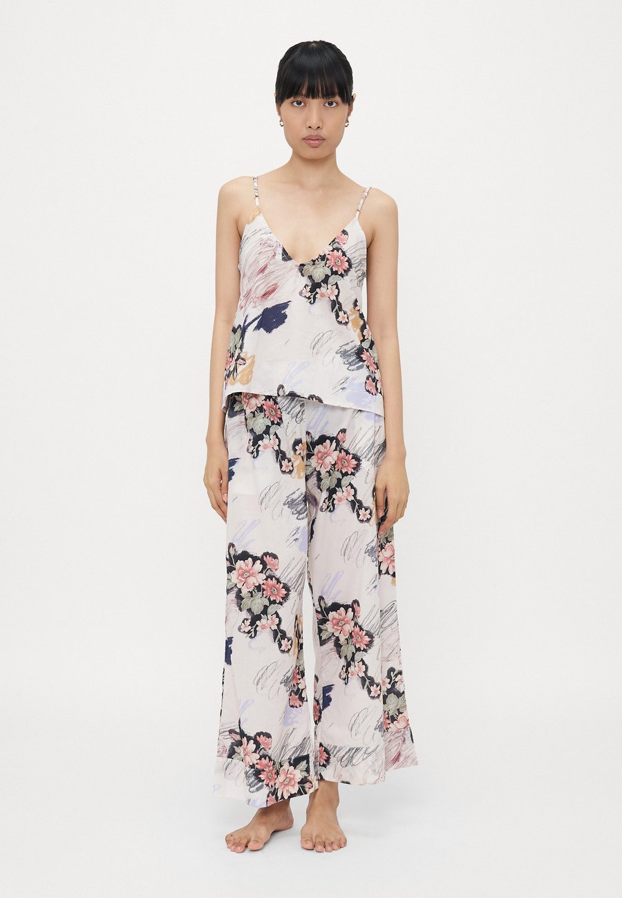 

Пижамный комплект Desmond & Dempsey WOMENS CAMI WIDE LEG , Love Chalk/Light Pink