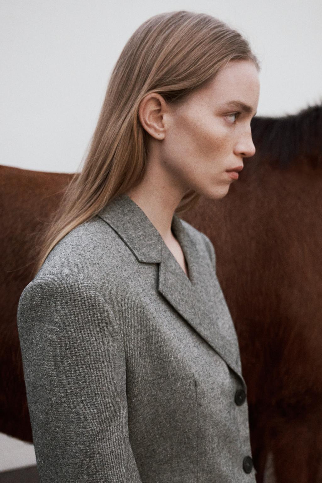 

Двубортный блейзер в крапинку ZARA, цвет Sand/Black
