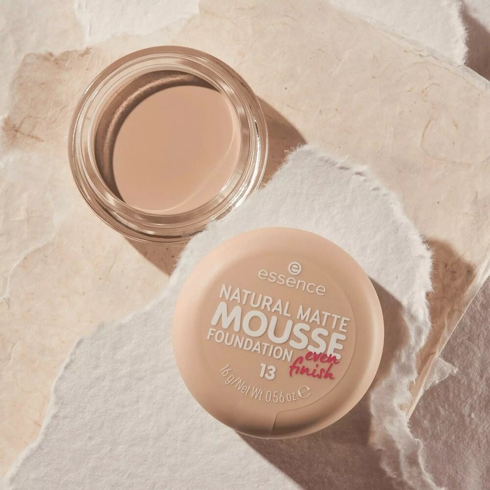 Essence, Natural Matte Mousse Foundation, тональный крем для лица в муссе 13, 16г — фото 3