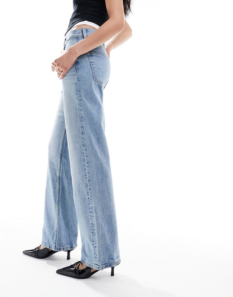 

Легкие прямые джинсы голубого цвета ASOS DESIGN