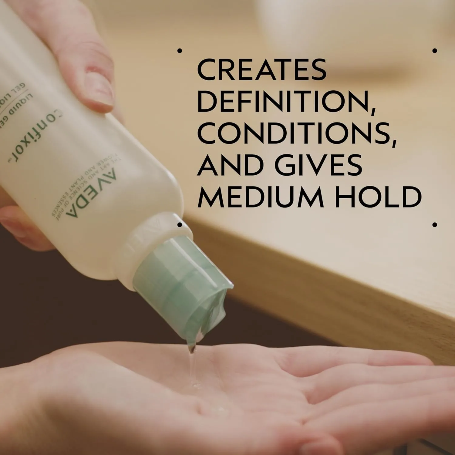 Жидкий гель для волос Aveda Confixor | для тонких и средних волос | Легкий гель обеспечивает среднюю фиксацию | Аромат иланг-иланга, лаванды и петитгрейна, 240 мл — фото 2