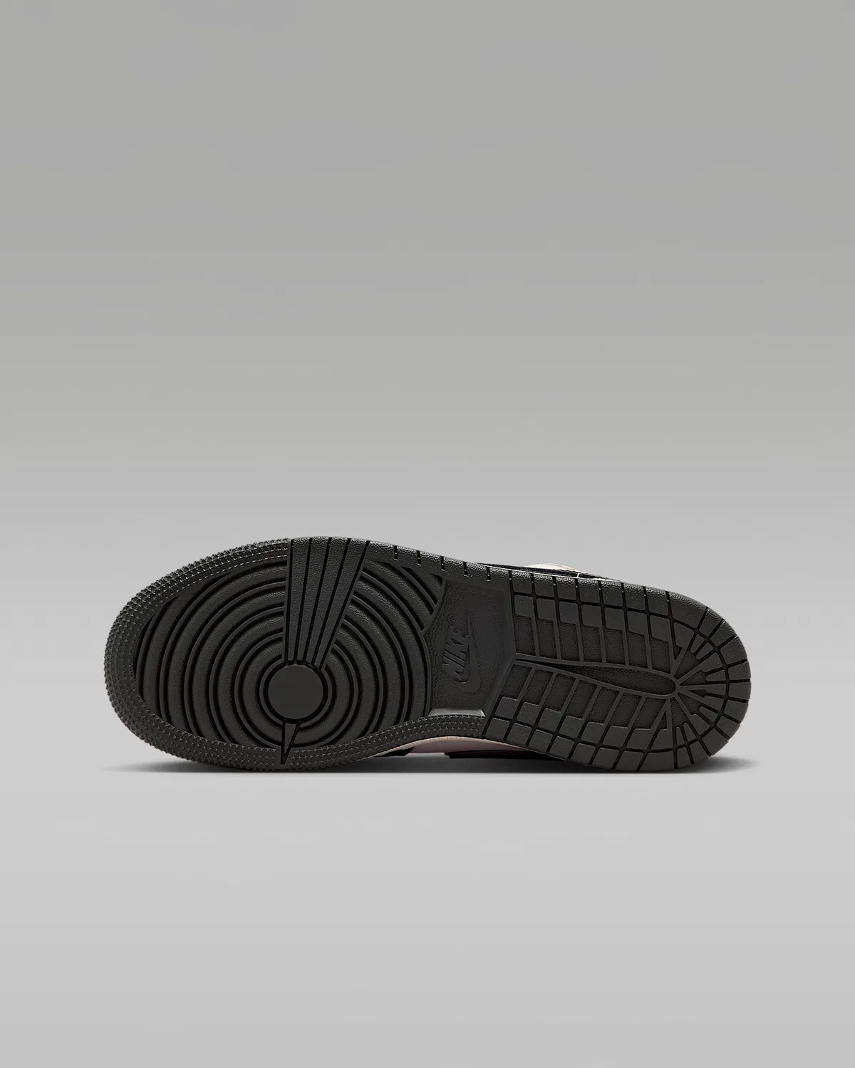 Кроссовки Big Kids' Air Jordan 1 Low SE, Sail/Deep Pewter/Gamma Grey/Game Royal — фото 2