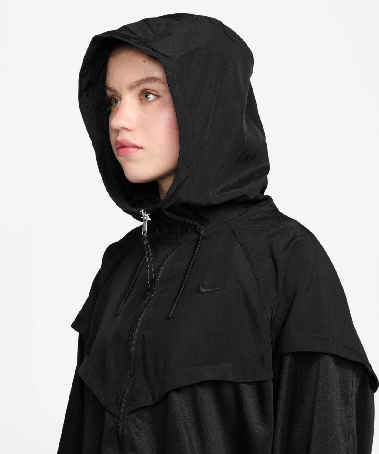 Куртка Nike Sportswear Women's Oversized Windrunner Jacket, черная — фото 3