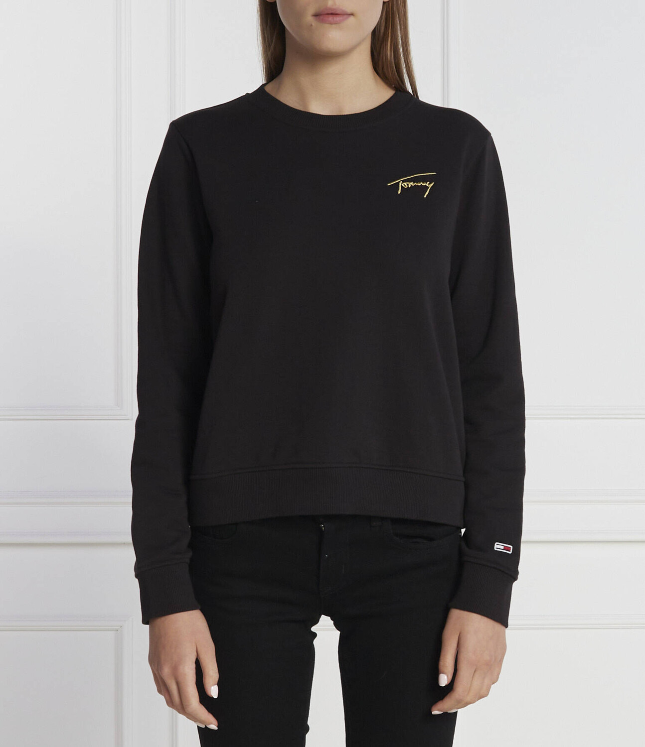

Толстовка Tommy Jeans SIGNATURE CREW Regular Fit, черный