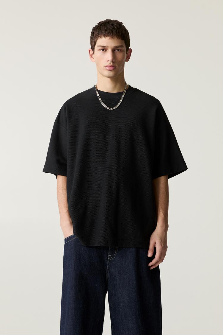 

Фактурная толстовка с коротким рукавом Pull And Bear, черный
