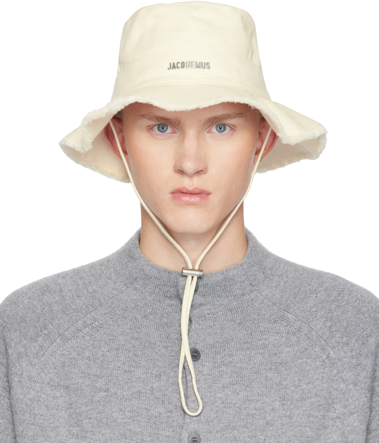 

Off-white шляпа 'Le bob Artichaut' JACQUEMUS