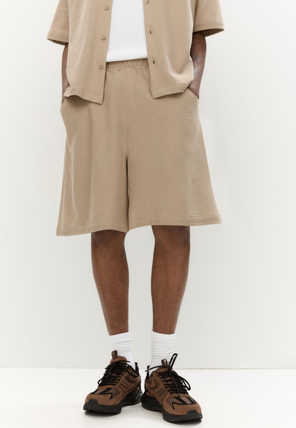 

Шорты BERMUDA PULL&BEAR, охра
