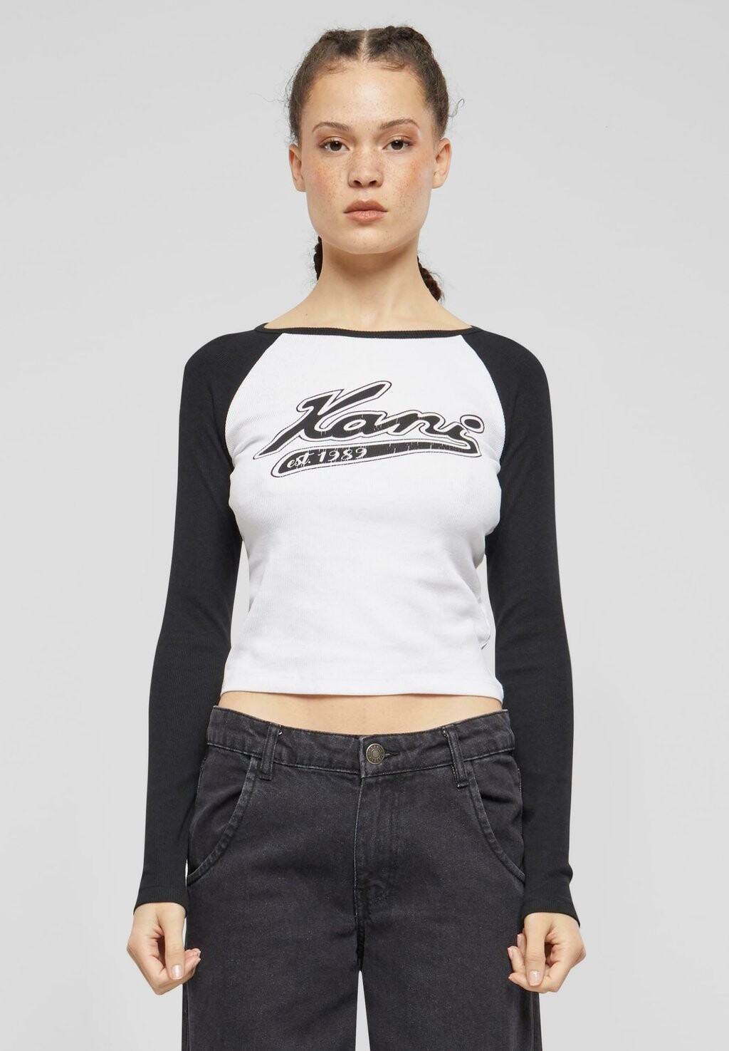 

Топ с длинными рукавами VARSITY CROP BLOCK Karl Kani, цвет white black