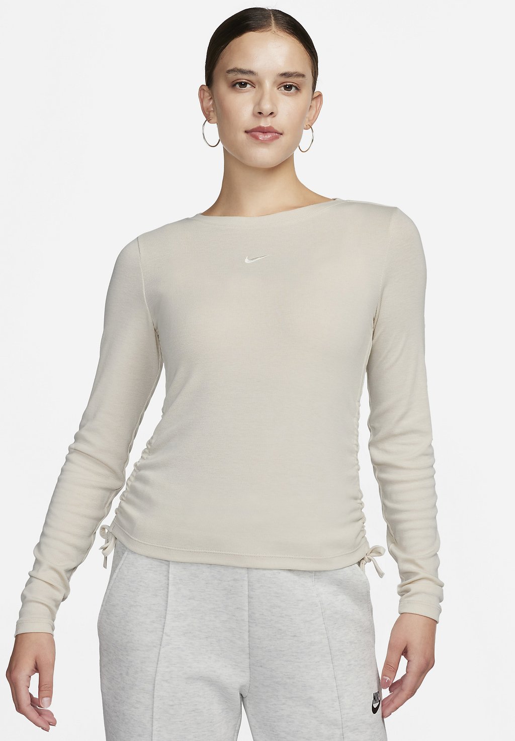 

Топ с длинными рукавами ESSNTL Nike Sportswear, коричневый