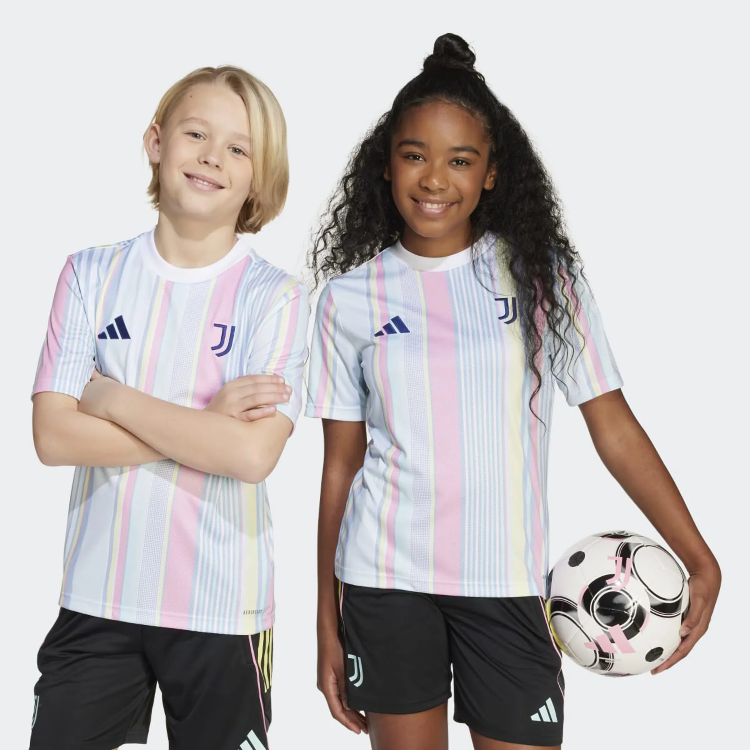 

Детская футболка Juventus FC 2025-2026 Тренировочная adidas, белый