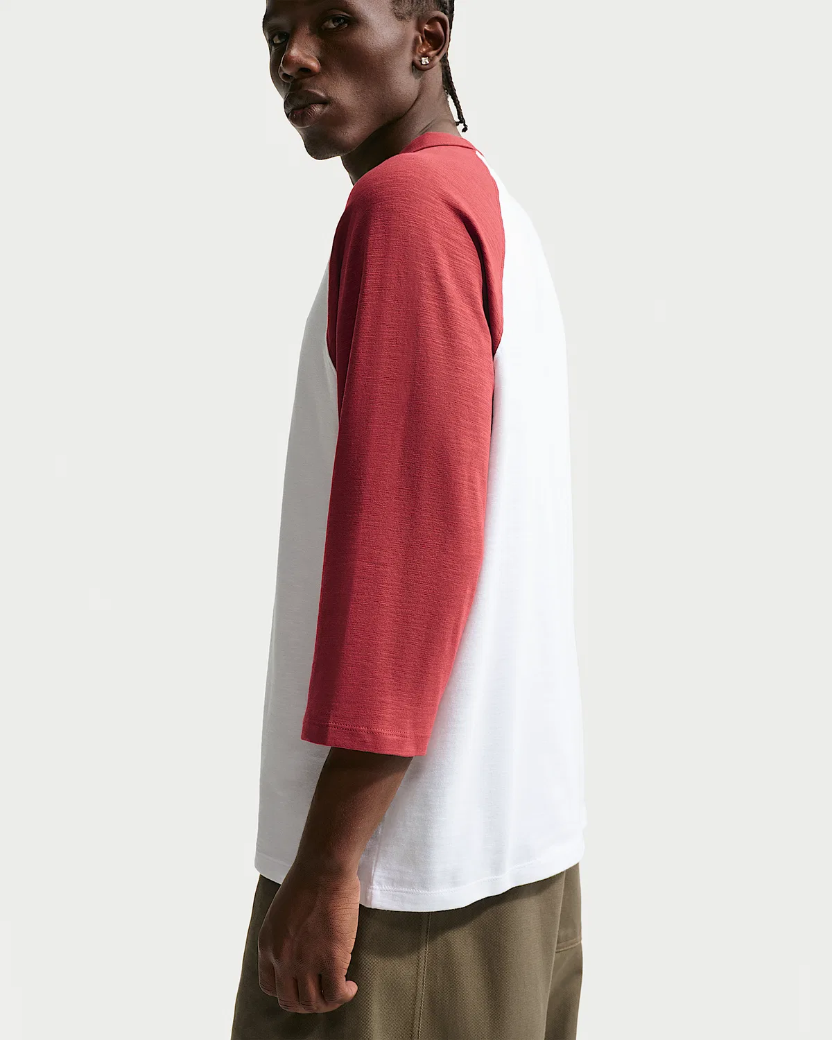 Мужская футболка с рукавом 3/4 реглан Nike Sportswear Club, Team Crimson/White/Team Crimson — фото 2