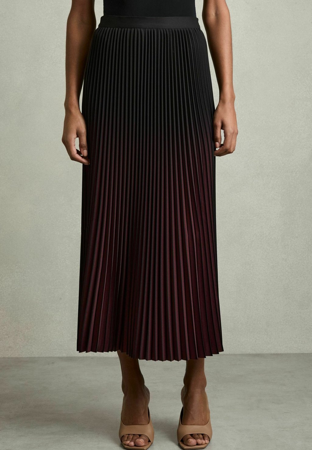 

Юбка плиссированная Reiss, красный