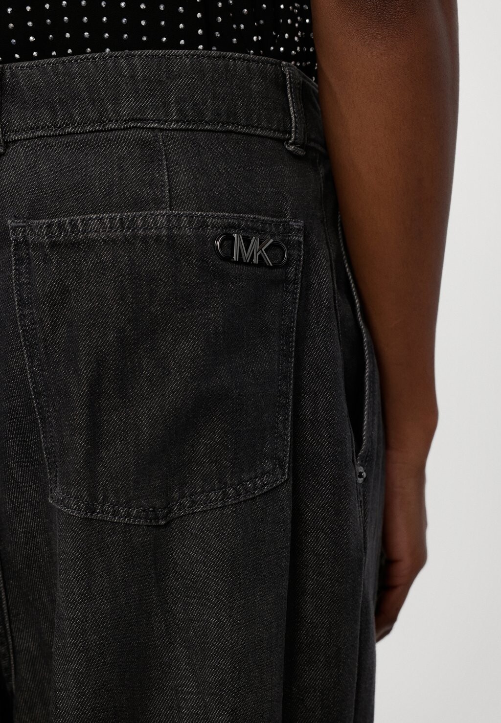 

Джинсы свободного кроя PLEATED WIDE JEAN MICHAEL Michael Kors, темно-серый