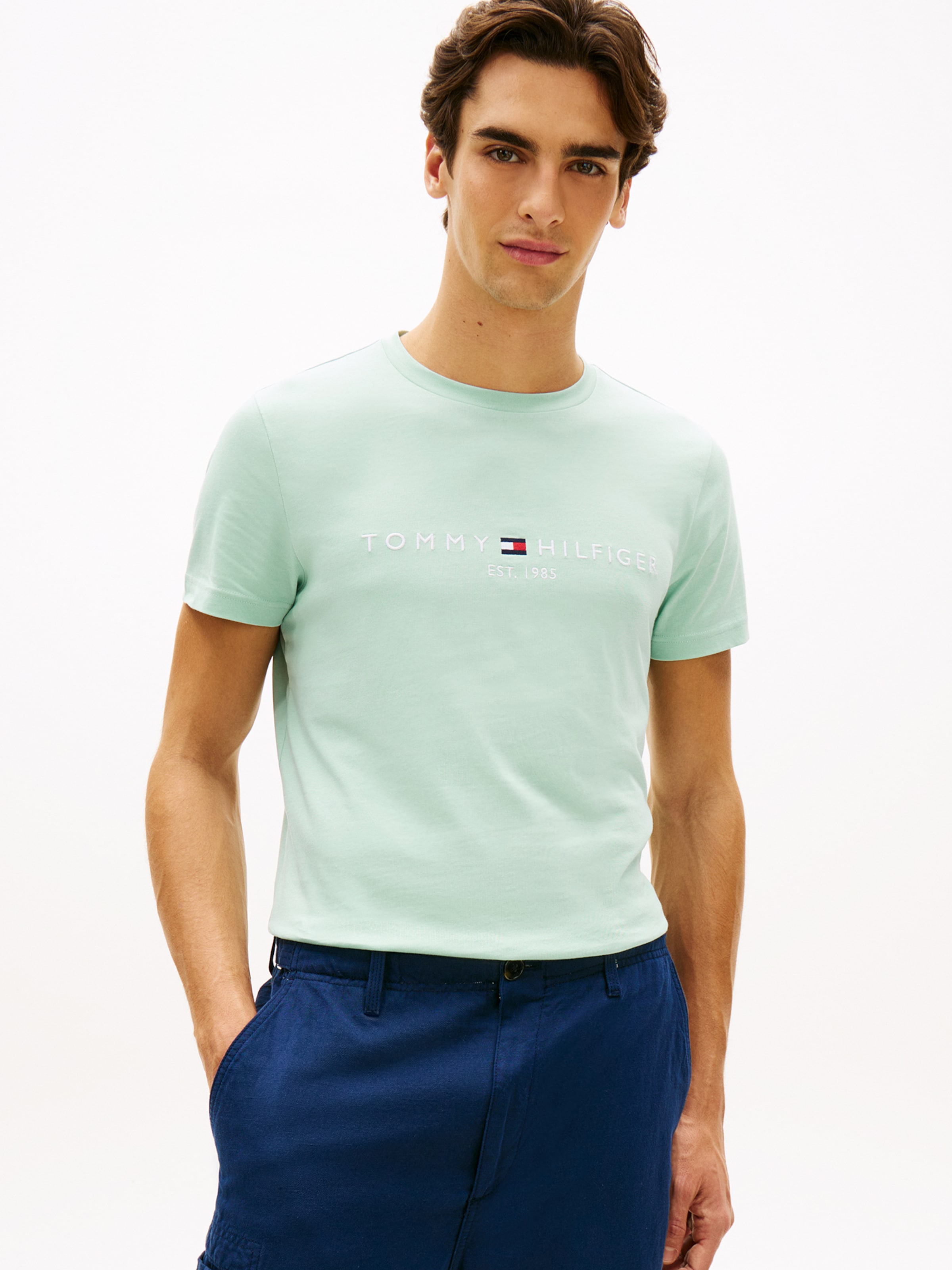 TOMMY HILFIGER Футболка Regular fit в светло-зеленом цвете — фото 2
