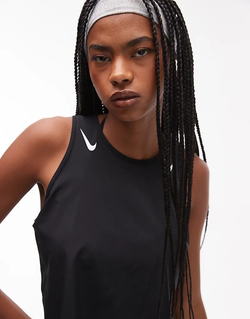 Жилет Nike Running Aeroswift Dri-FIT plisse черного цвета — фото 2