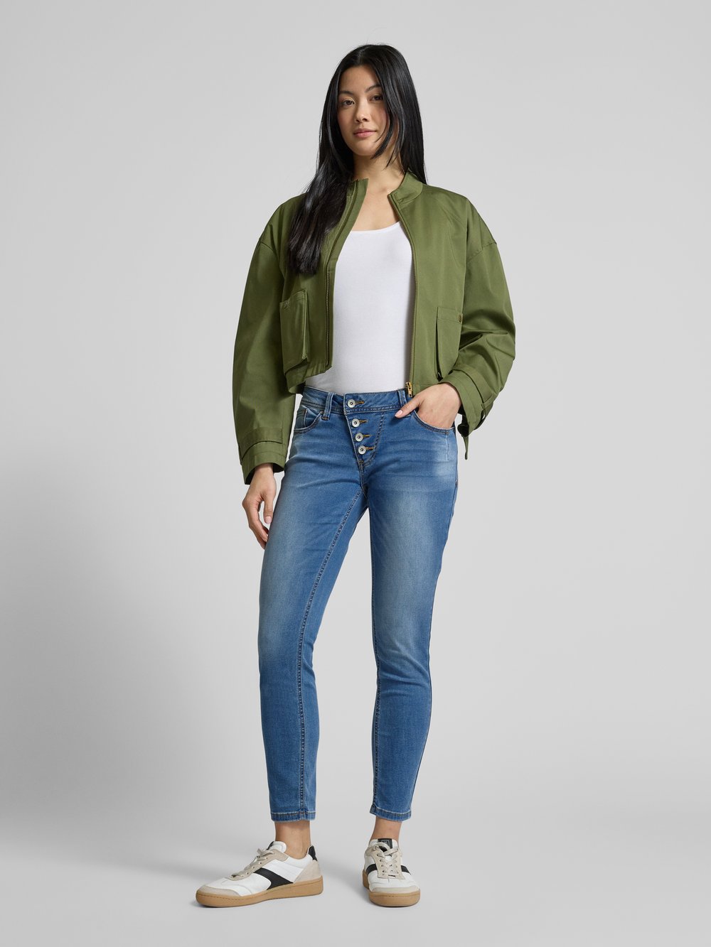

Джинсы slim fit укороченного кроя, модель «Малибу» Buena Vista, синий