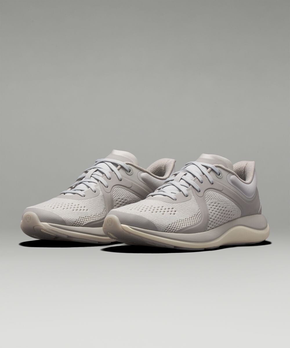 

Женские кроссовки Chargefeel Low для тренировок Lululemon, белый