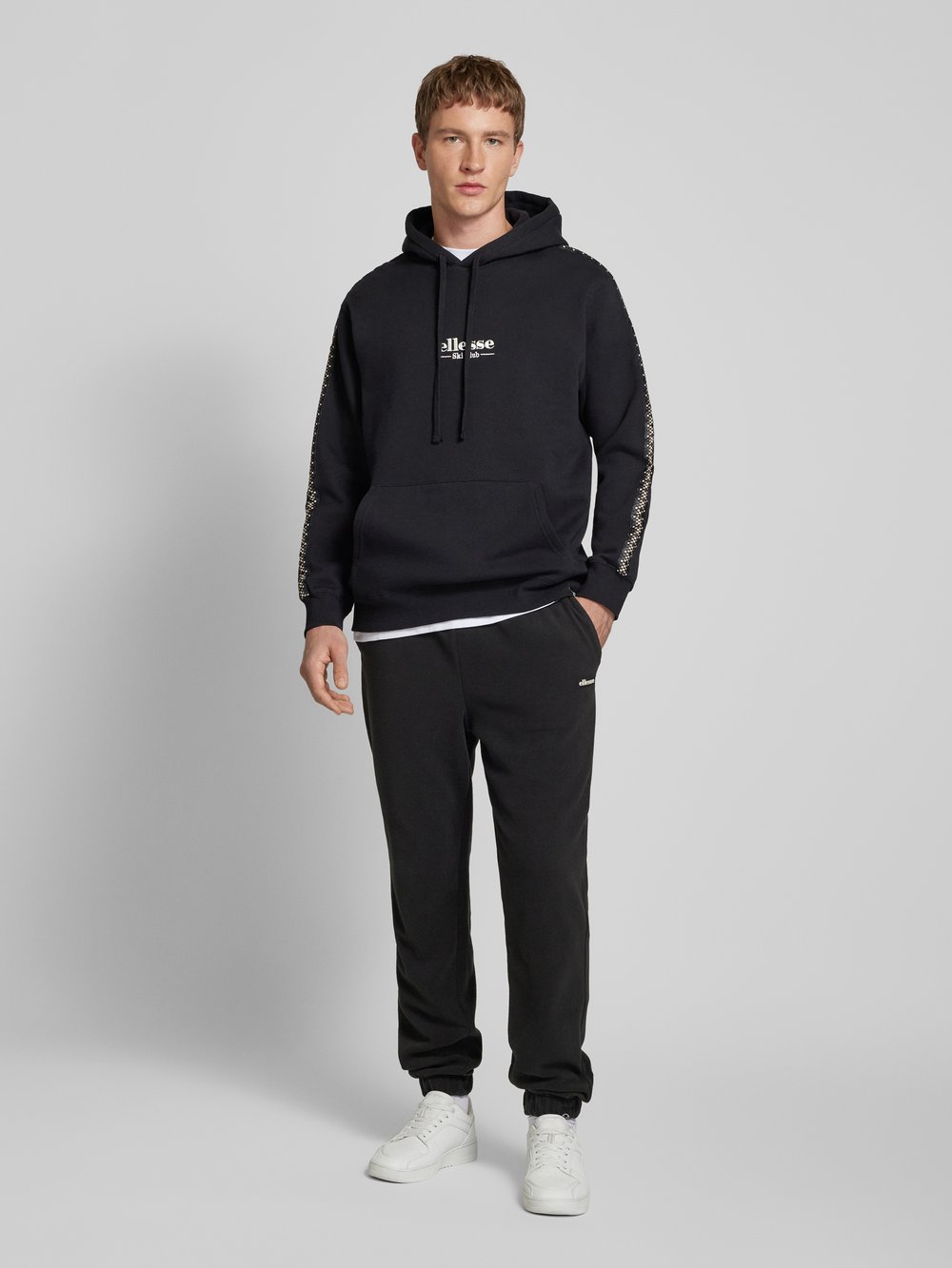 

Толстовка с капюшоном и вышитой этикеткой, модель «BERING» Ellesse, черный