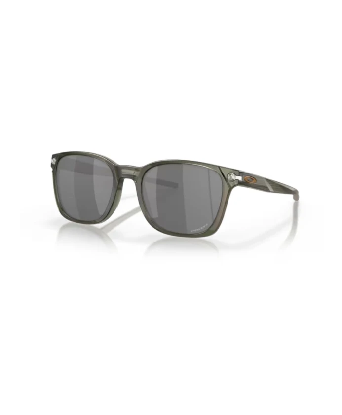 

Стильная коллекция солнцезащитных очков этого сезона. Oakley, черный